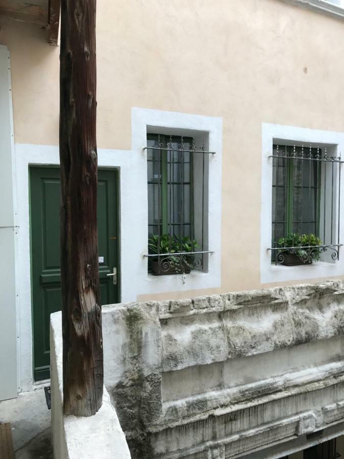 Appartements Nimes Exterior foto